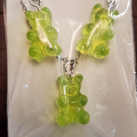 Green gummy bear earring and necklace set - Picture 1 of 1